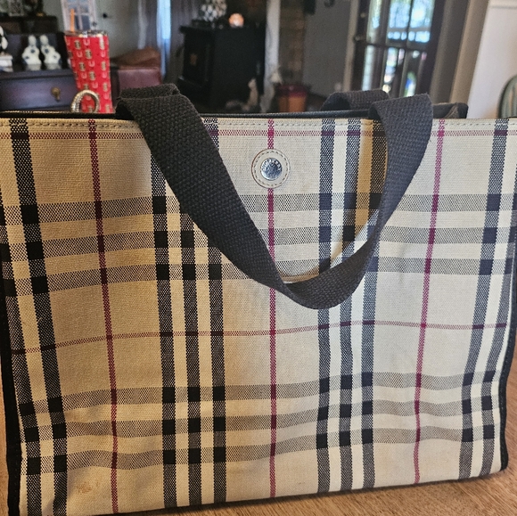 CLASSIC BURBERRY CANVAS TOTE - Picture 1 of 9